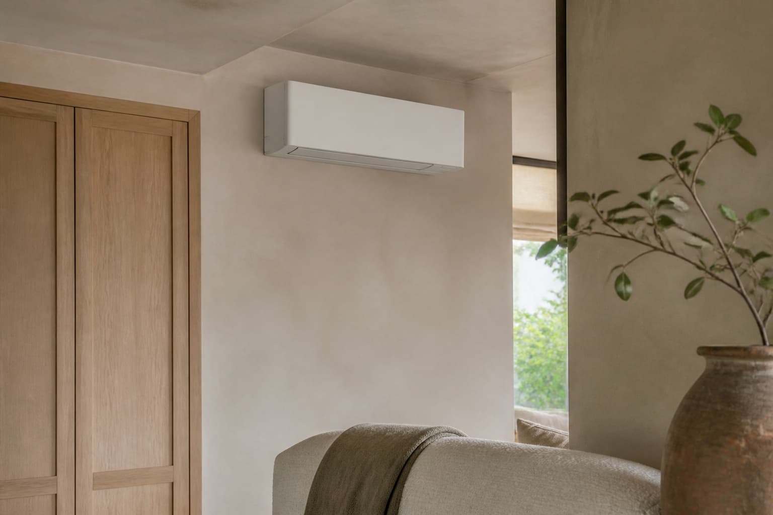 Airco subtiel geplaatst in een rustig interieur